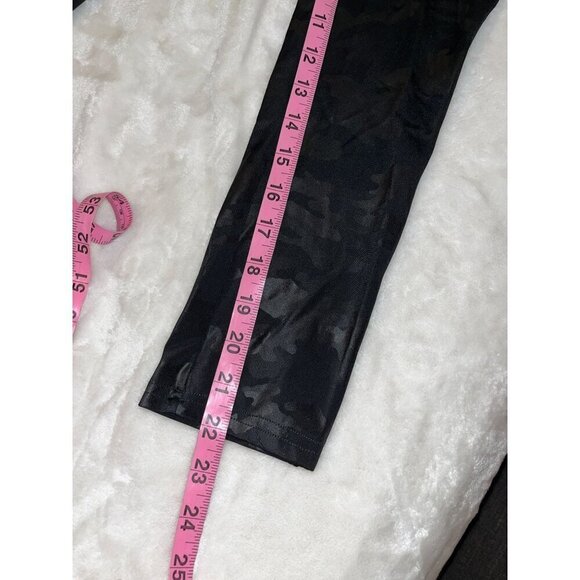 Spanx Camo High-Waisted Faux Leggings  Size Large Womens - Picture 7 of 10
